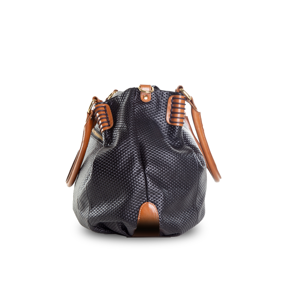 CRIZZAPI_STILL_27OUT23-13